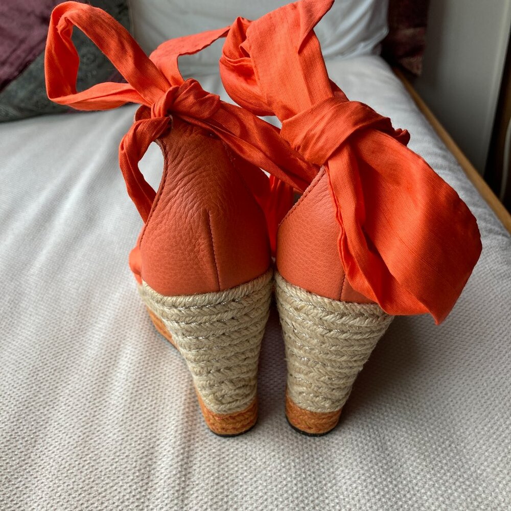 UGG Luciana Sandals Women’s 6.5 • Orange Strappy • Summer comfort! - Picture 4 of 6